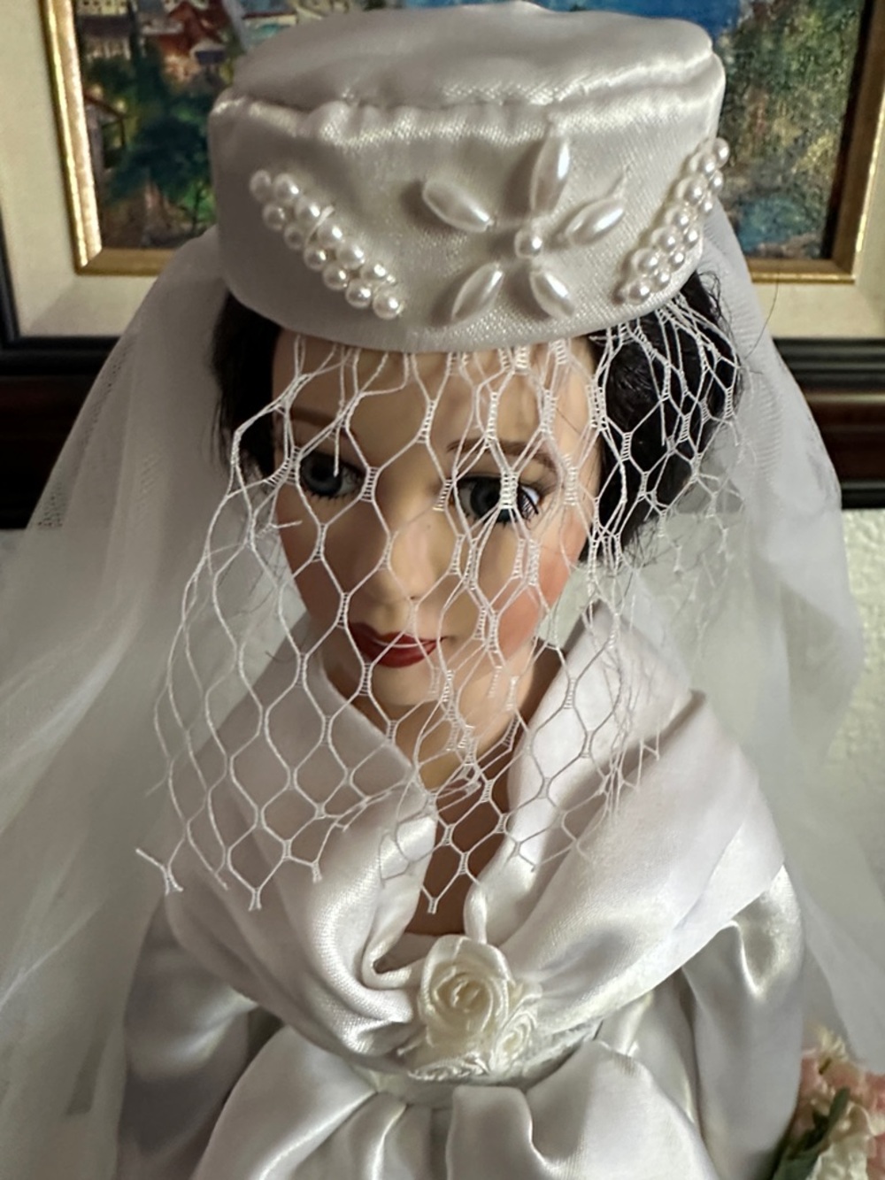 Royalton Collection - Jacqueline 1960s Porcelain Bride Doll in White Satin Gown - Picture 3 of 9